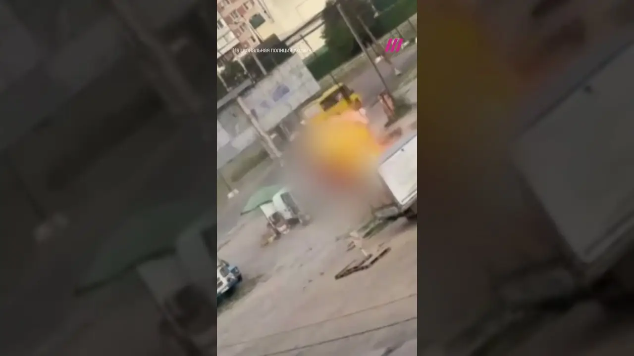 Дрон атакует мужчину на рынке в Херсоне