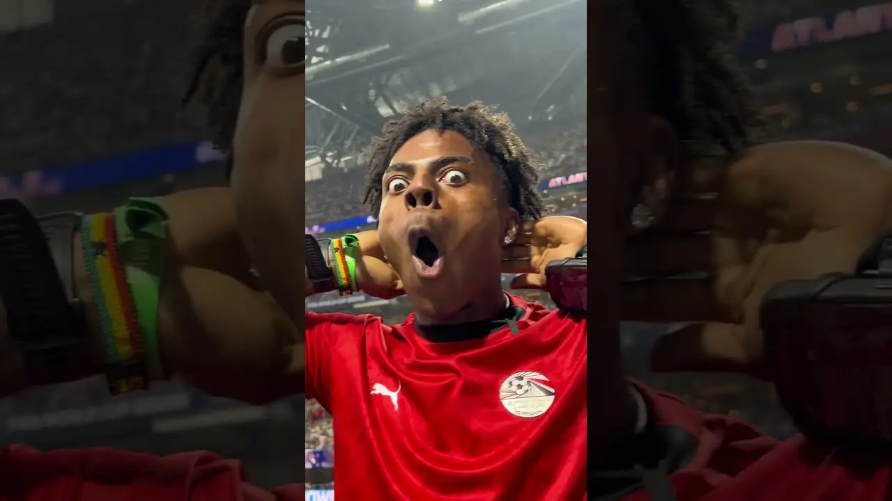 I DISTRACTED MESSI 🤣🤣
