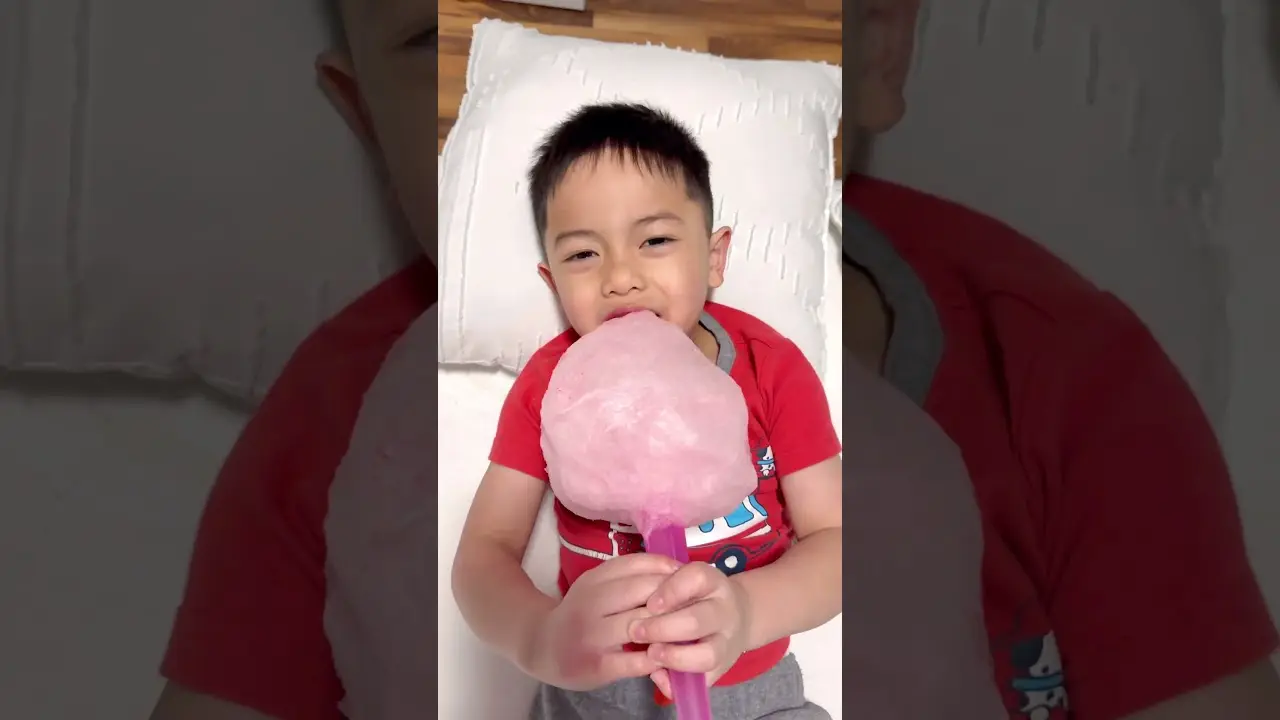 Baby brother needs cotton candy to sleep 😴👧🏻❤️👶🏻