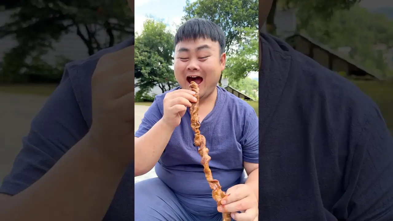 Songsong gave Ermao a new kind of food #funny #comedy