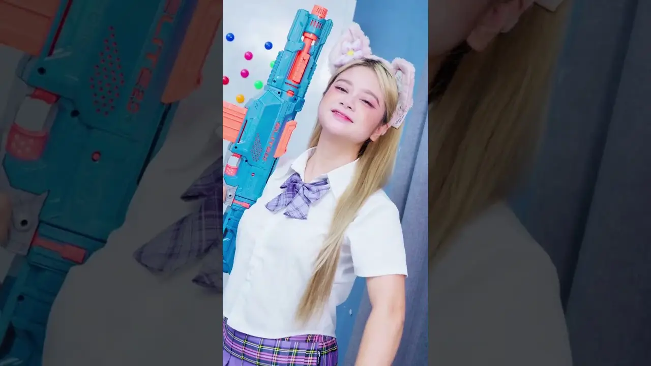 😱🎨 This Pencil Makes Drawings Real! #lilymeow #lilymiumiu #couplegoals #schoolcrush #schooldrama
