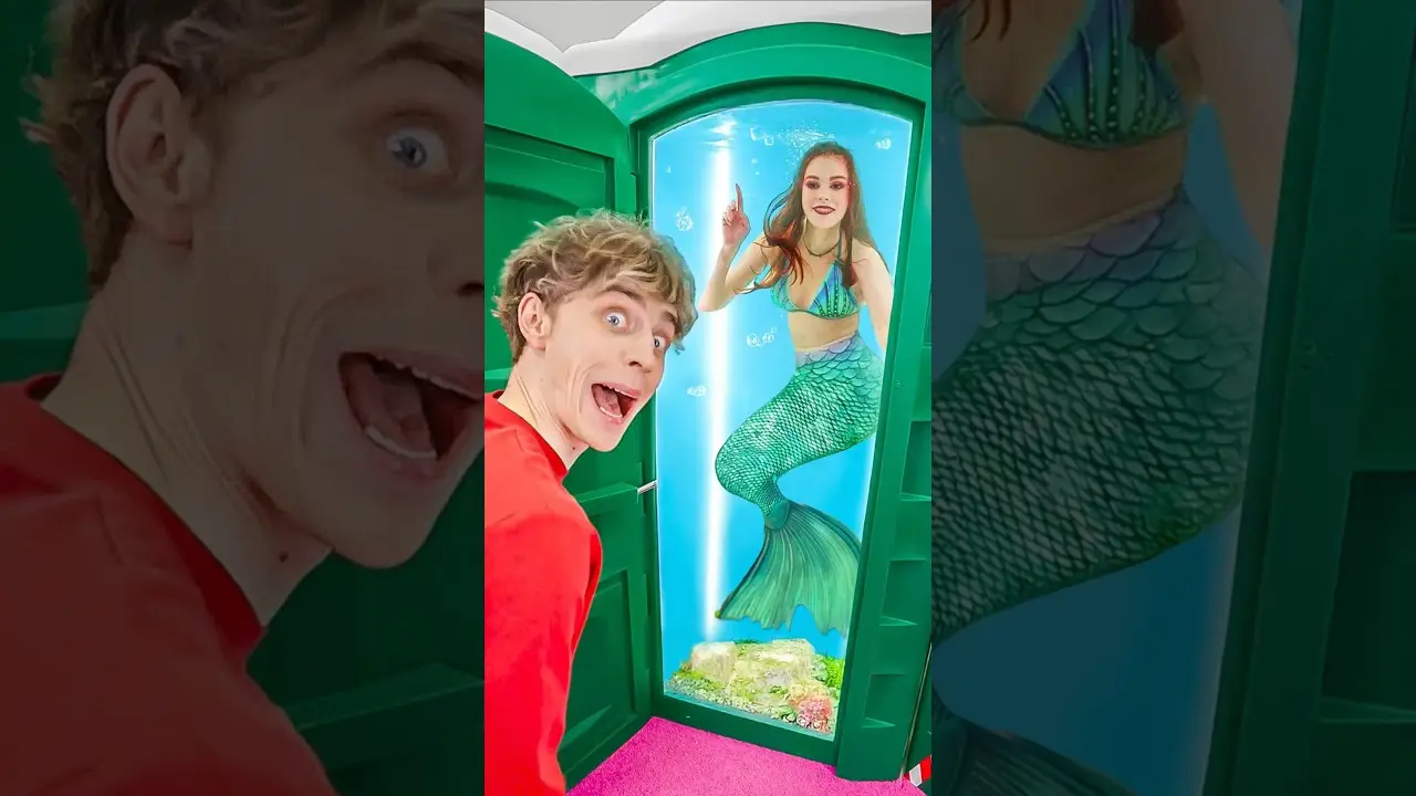 When the toilet occupied! 🚽🧜🏻‍♀️