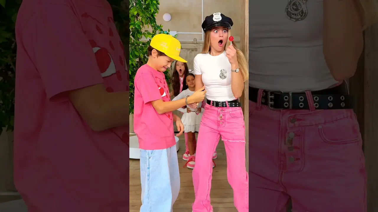 wait for it…🍭🤦‍♀️ #familyfirst #funny @Belitskay