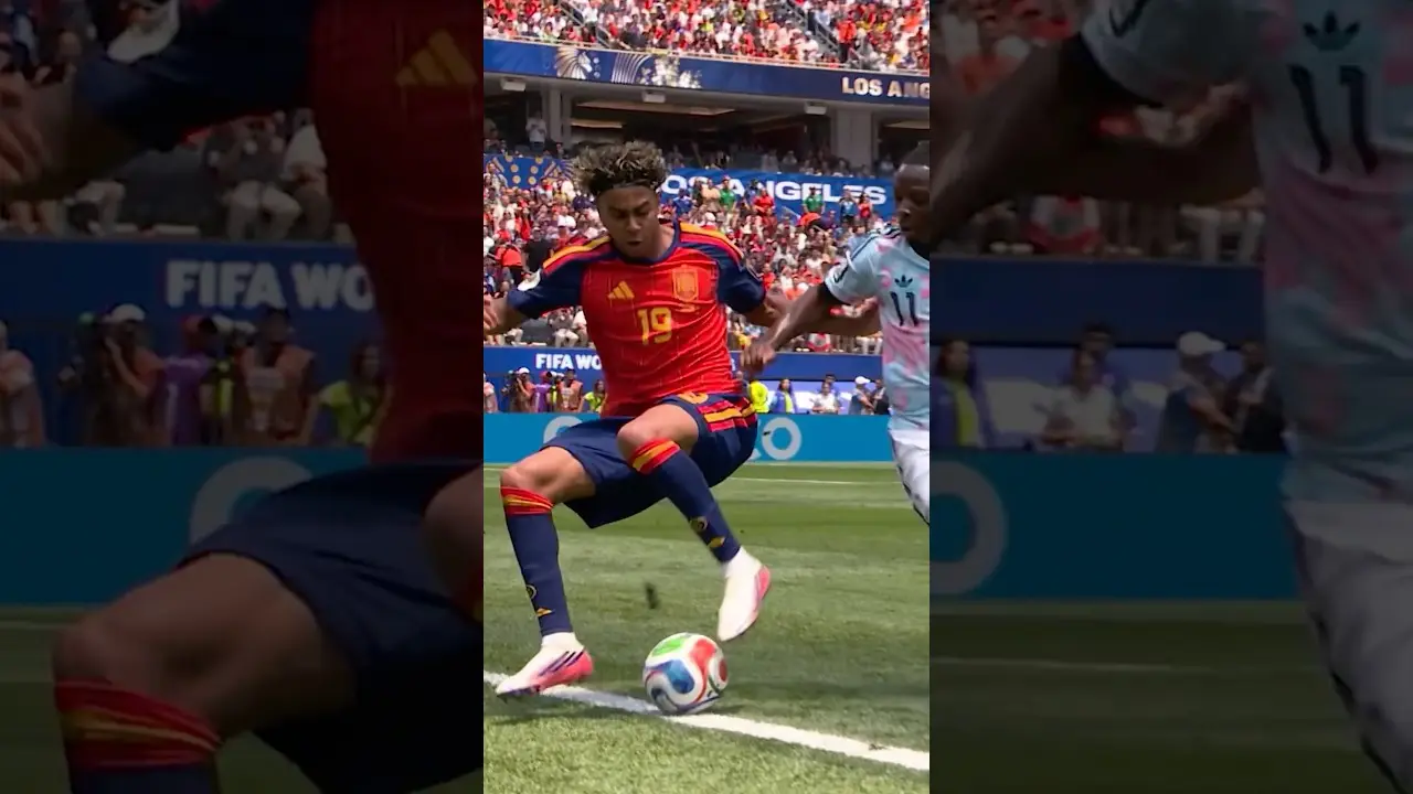 Lamine Yamal skills in LA. ✨🇪🇸#FIFAWorldCupOnYT