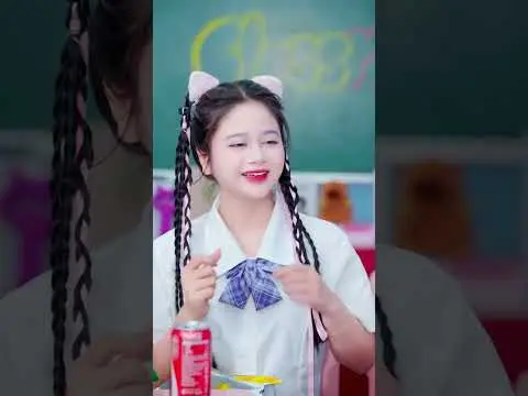 Eating in Class Gone Wrong 😂 #lilymiumiu #couplegoals #schoolcrush #schooldrama