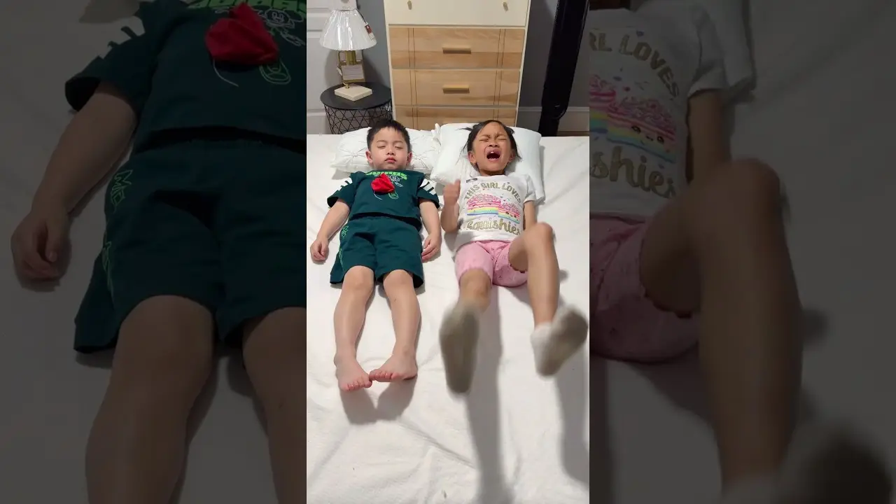 Sister needs balloon to sleep 💤🥱