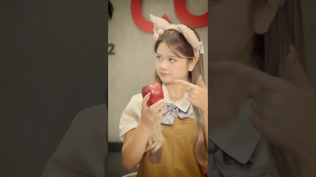 🍎❤️ The Kindness Hidden Behind Rotten Apples ⭐ #lilymeow #lilymiumiu #couplegoals #schoolcrush