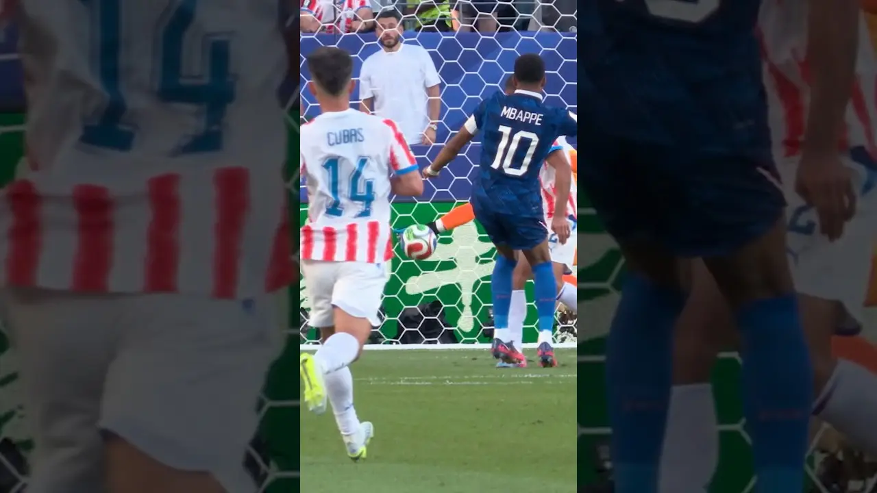 Huge double save by Gill for Paraguay! 🧤🇵🇾 #FIFAWorldCupOnYT