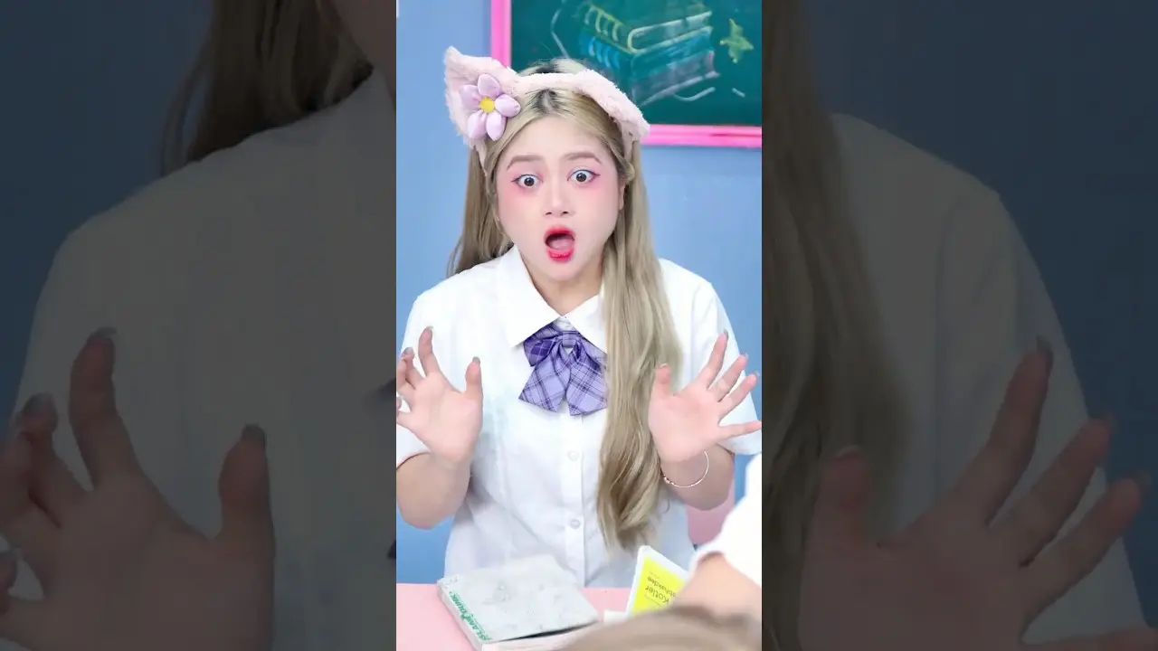 👻😰 What They Saw Wasn't Part of the Prank #lilymeow #lilymiumiu #couplegoals #schoolcrush
