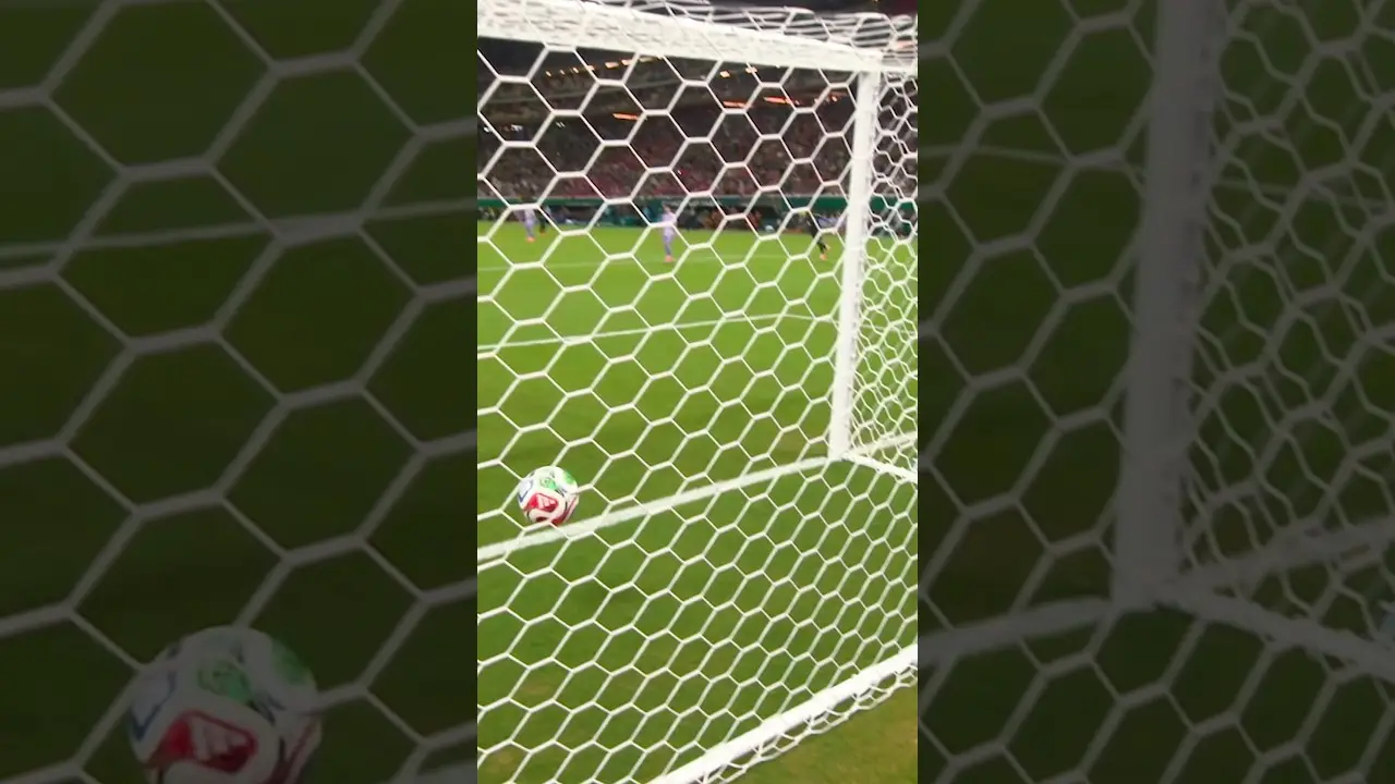 Luis Romo scores the winner for Mexico over Korea Reapublic! 🇲🇽#FIFAWorldCupOnYT
