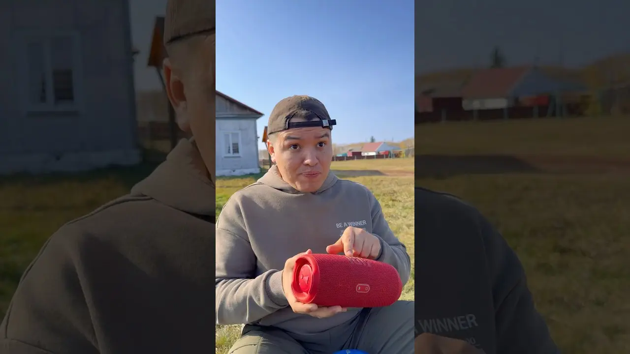 ТЫ С ДРУГОМ В ДЕТСТВЕ СПОРИШЬ У КОГО КРУЧЕ ПАПА😂#shorts