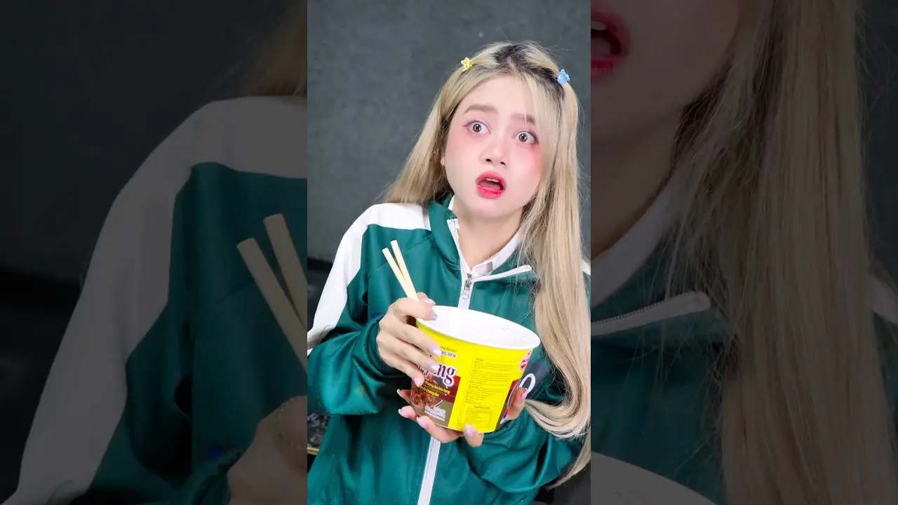 😱 Squid Game: Don't Waste Your Food! #lilymeow #lilymiumiu #couplegoals #schoolcrush #schooldrama